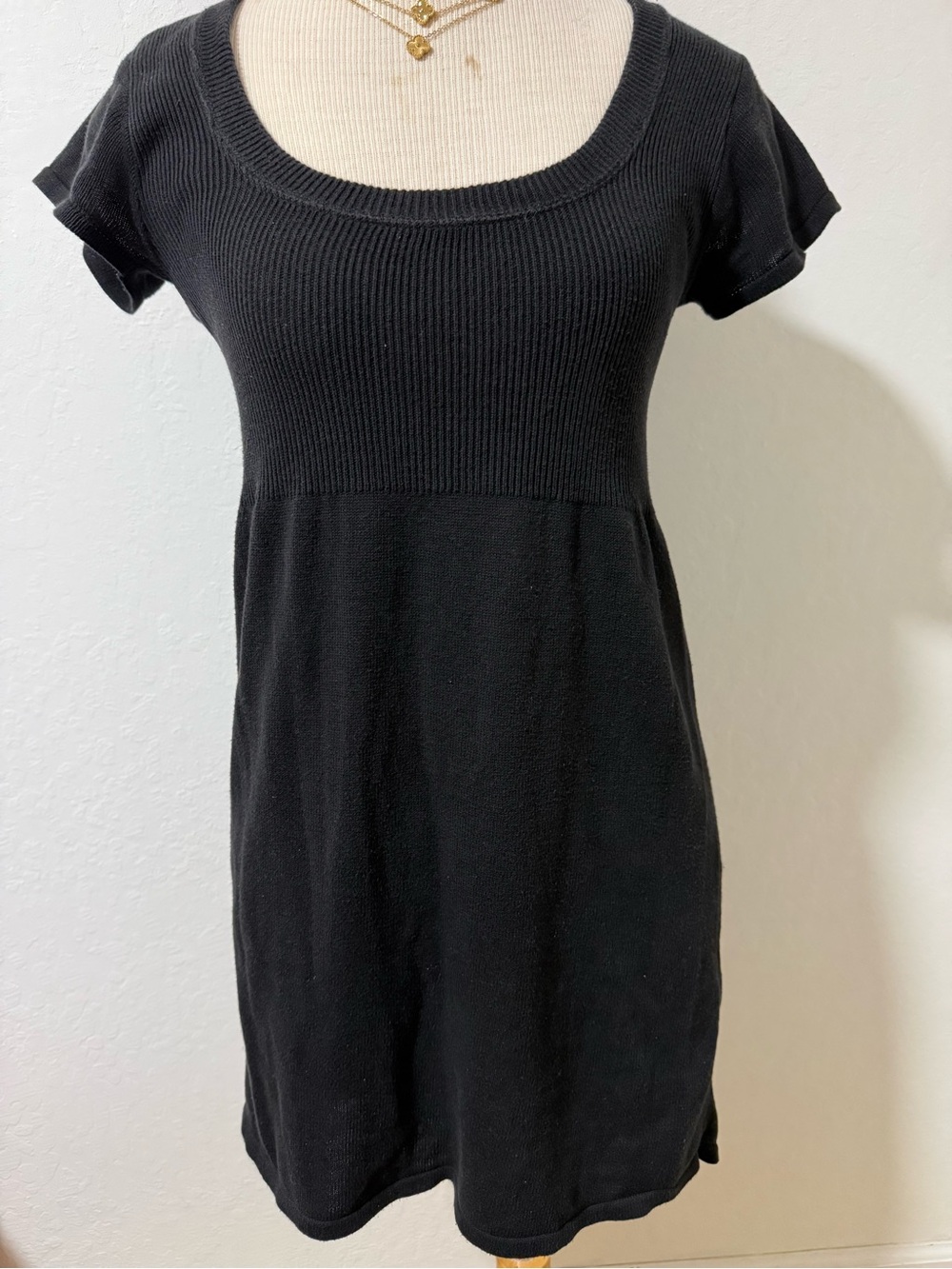 Black short sleeve sweater dress